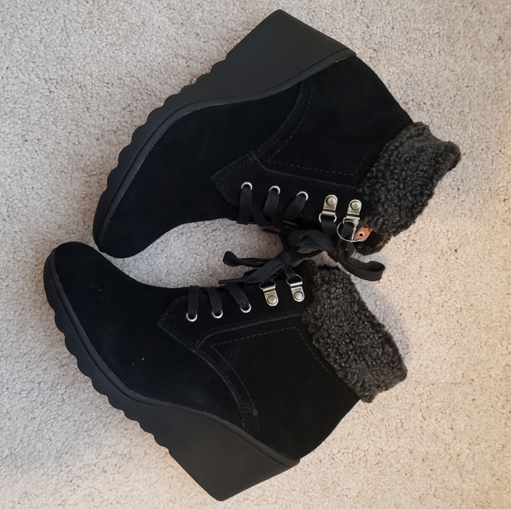New White Mountain Boots